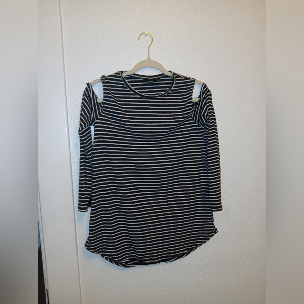 EUC Apt. 9 Striped Black & White Long Sleeve Off Shoulder Top M